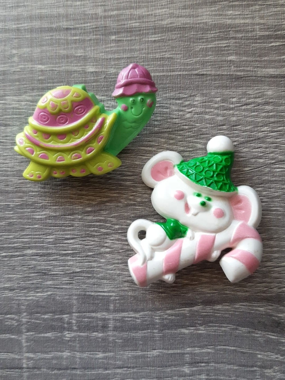 Vintage 1974 Avon Fragrance Pin Pal Myrtle Turtle & 74s Avon Christmas Mouse Pin